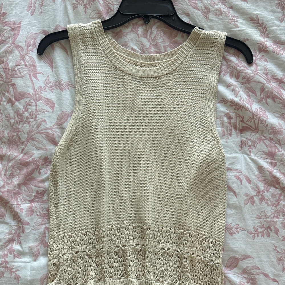 Elegant Cream Sleeveless Knit Top